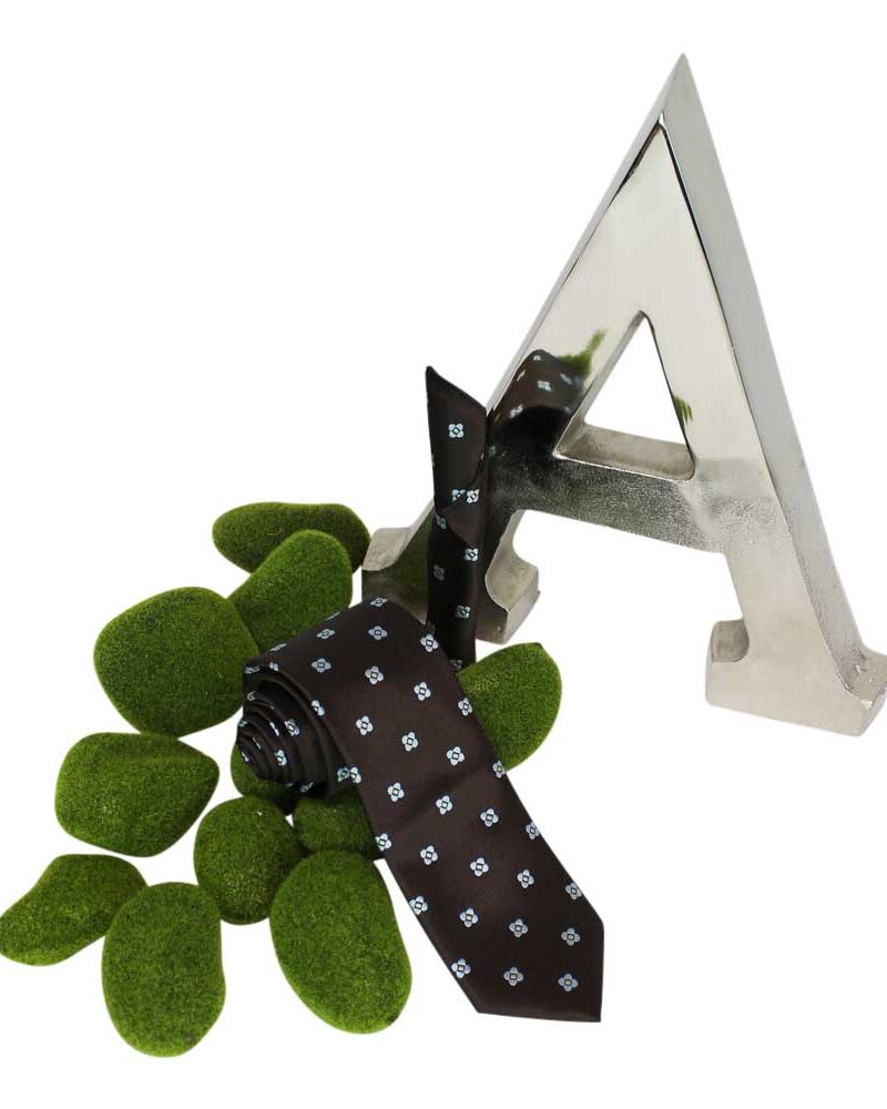 Alternative view of Brown Blue Flower