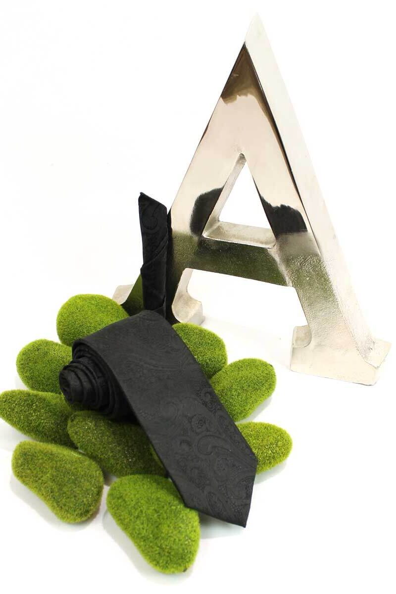 Alternative view of Black Paisley